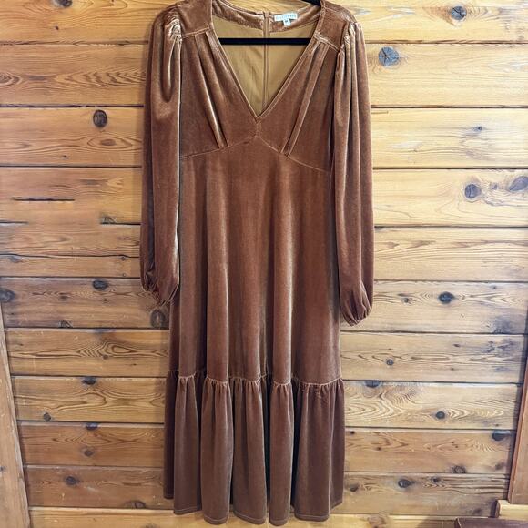 Baltic Born Dresses & Skirts - Baltic Born Velvet Love Sleeve V-Neck Dress Medium Copper